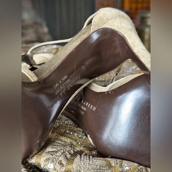 Ralph Lauren Collection Olive Green Suede Silk T-Strap Heels - Picture 5 of 16